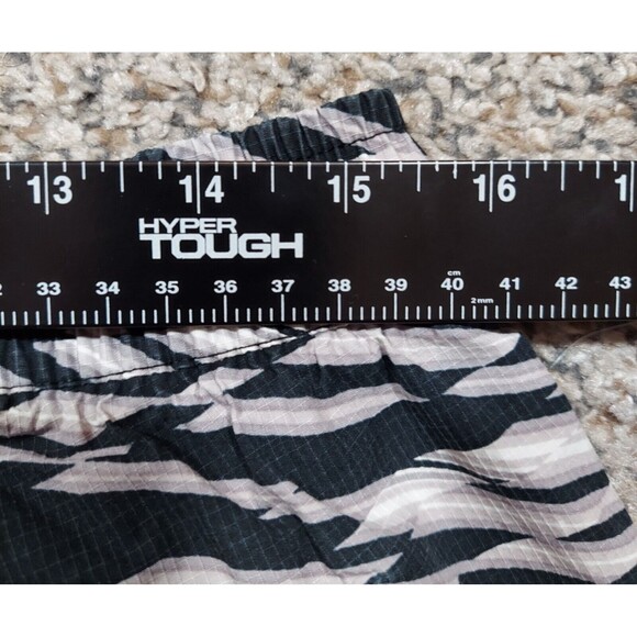 NIKE CONVERSION ALLOVER PRINT  Men's SHORTS BLACK/METALLIC SILVER (644860-010) - Picture 5 of 6